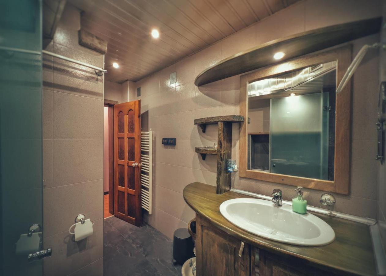 Тhe Bohemian Lodge-Entire House With Sauna Veliko Tărnovo Exterior foto