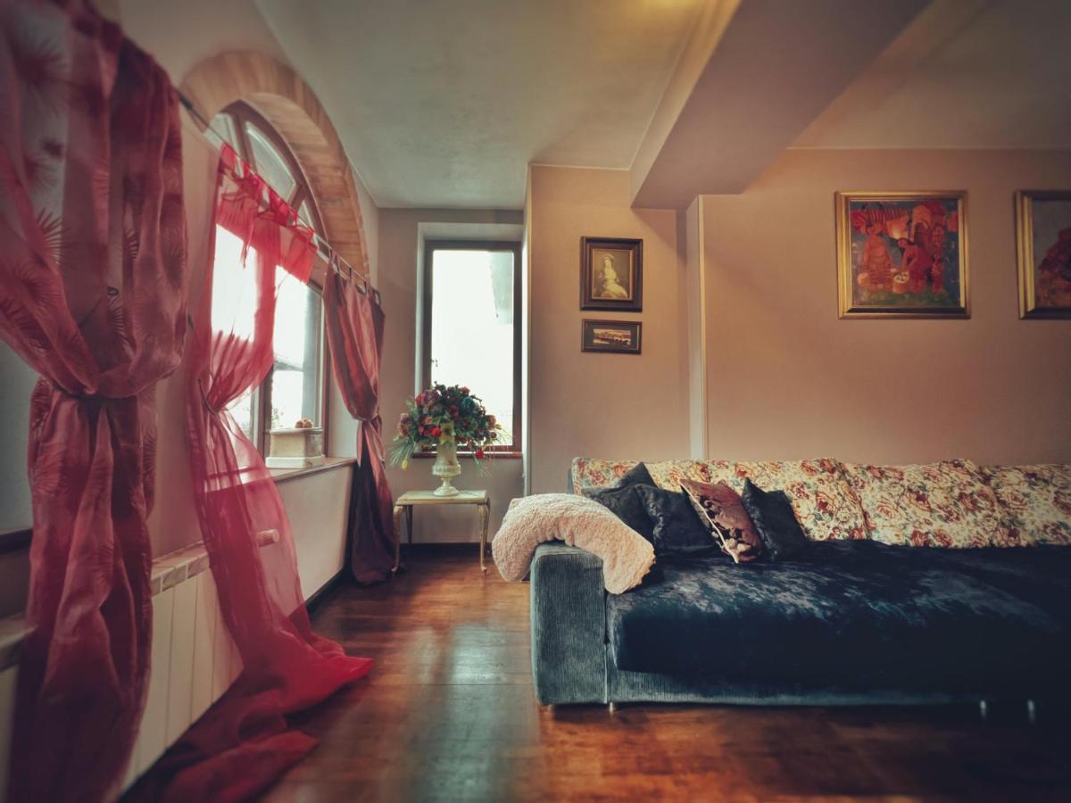 Тhe Bohemian Lodge-Entire House With Sauna Veliko Tărnovo Exterior foto
