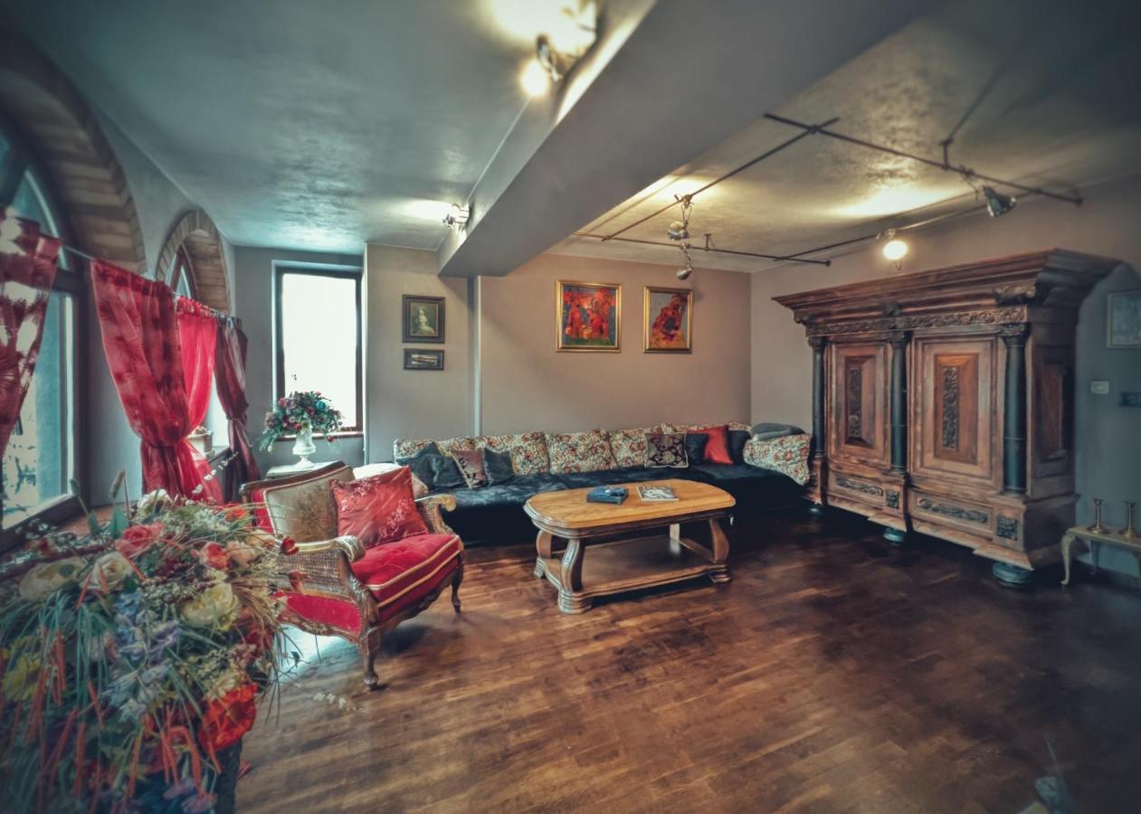 Тhe Bohemian Lodge-Entire House With Sauna Veliko Tărnovo Exterior foto